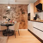 Апартаменти Vision North Likehome *