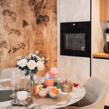 Vision North Likehome Апартаменти *