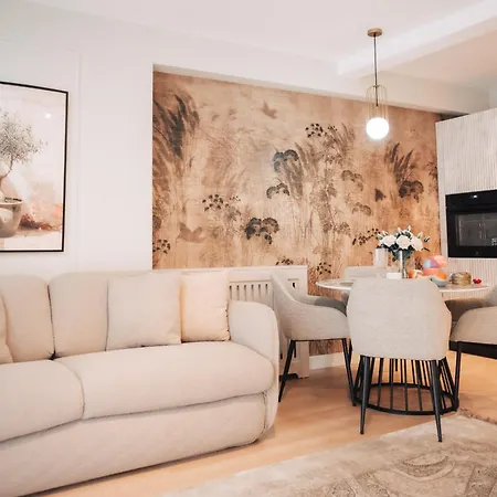 Vision North Likehome * 부쿠레슈티